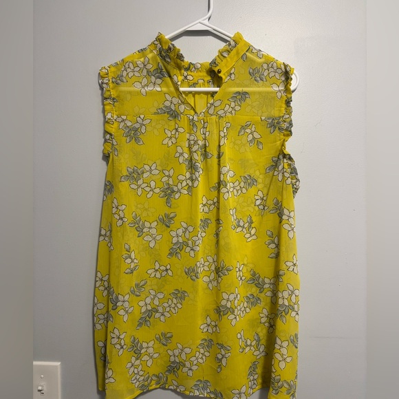 Who What Wear Tops - Who What Wear Yellow Floral Blouse. Never Worn. Dainty, Ditsy Floral